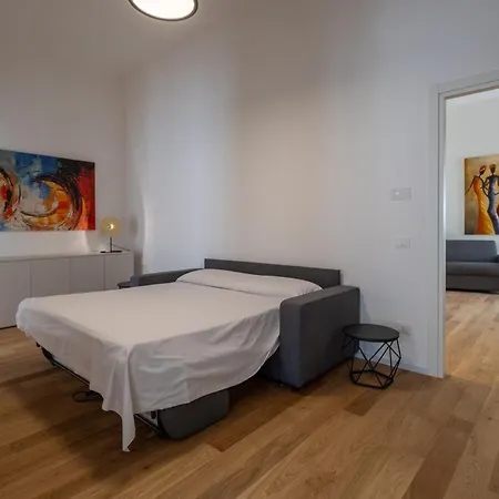 Palazzo Partenope 3 *