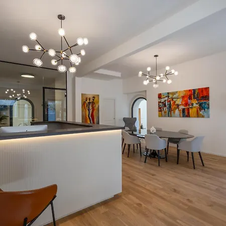 شقة فندقية Palazzo Partenope 3 *