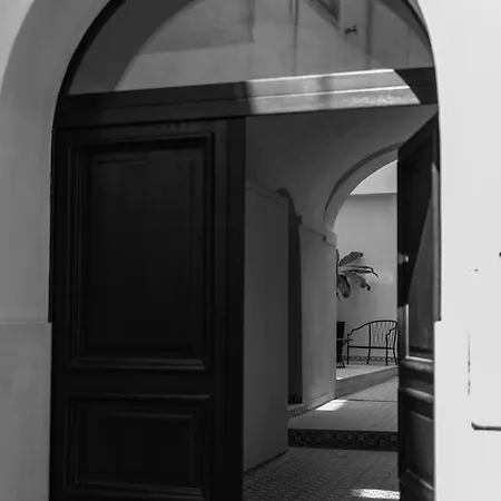 شقة فندقية Palazzo Partenope 3 *